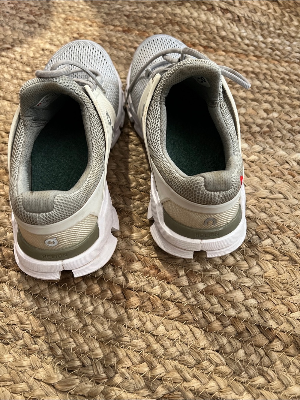 On Running Light Grey Mesh Sneakers size W8 - Picture 3 of 7